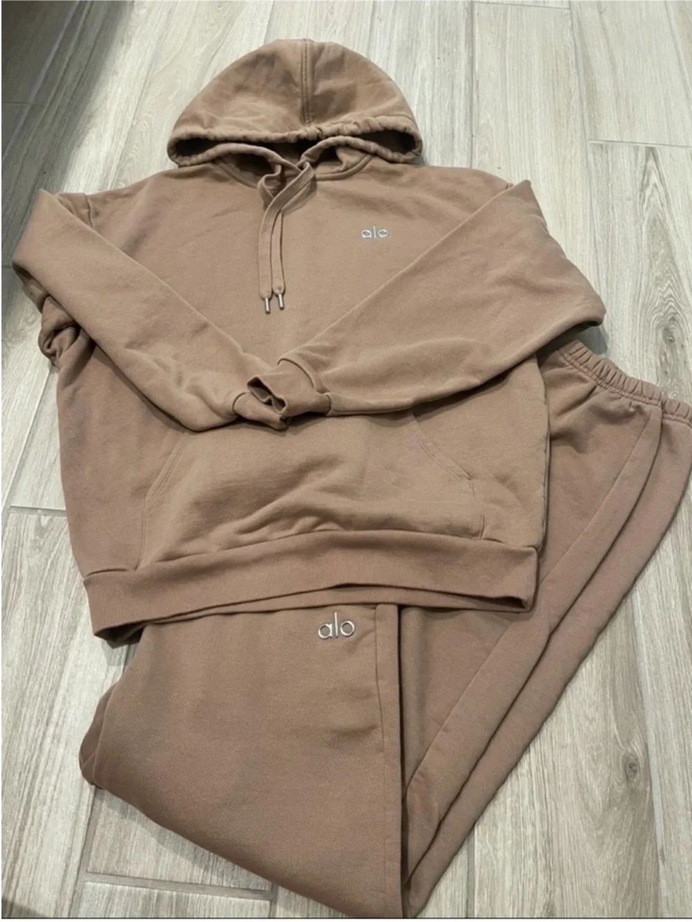 Alo Yoga Accolade Set Hoodie + Sweatpants Jogger Toasted Almond Tan Sz XS 2-4